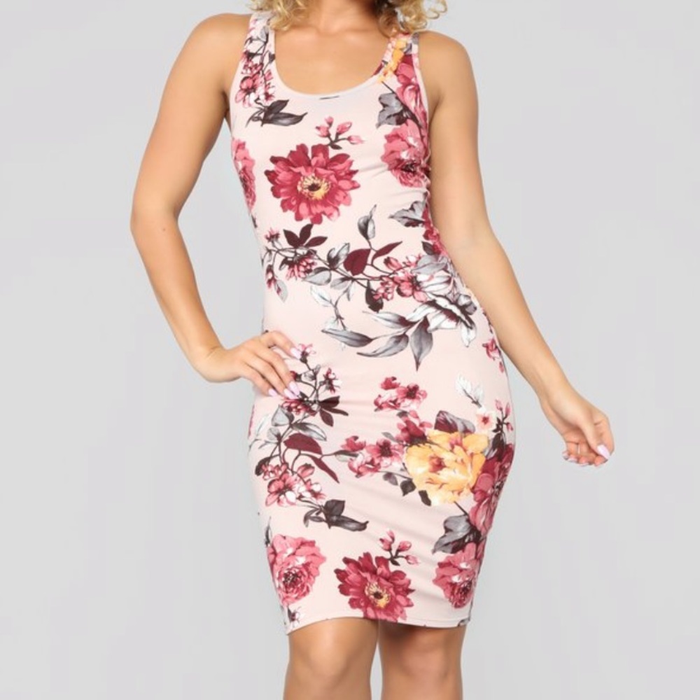 Brand New Flower Dress, Fashion Nova , size M